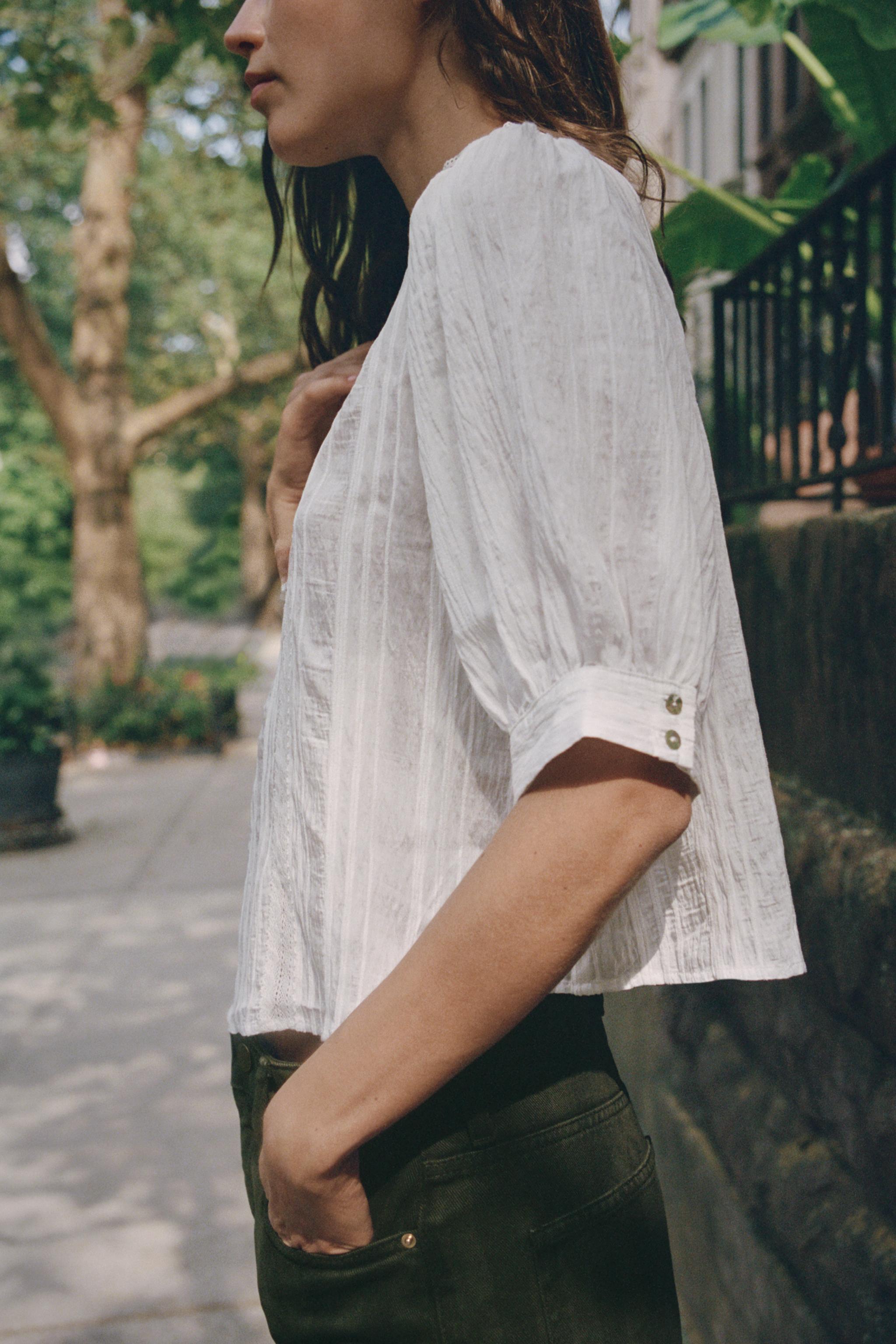 CHEMISE ROMANTIQUE EN DENTELLE